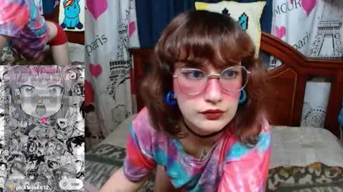 Snapshot of milalunala chatting on 10/14/25, 02:12 Mila-Lunala online show from 10/14/25, 02:12
