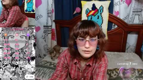 Snapshot of milalunala chatting on 10/14/25, 10:32 Mila-Lunala online show from 10/14/25, 10:32