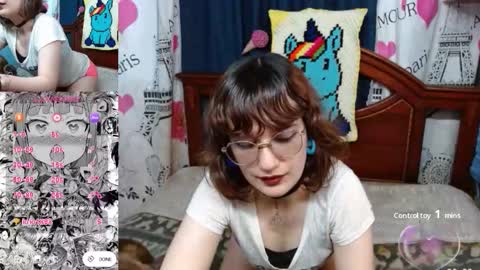 Snapshot of milalunala chatting on 10/17/25, 07:38 Mila-Lunala online show from 10/17/25, 07:38