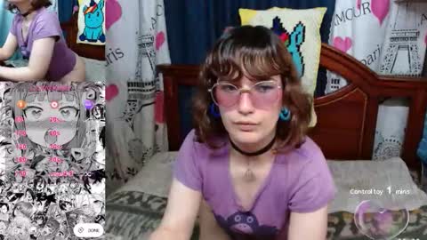 Snapshot of milalunala chatting on 10/22/25, 02:23 Mila-Lunala online show from 10/22/25, 02:23