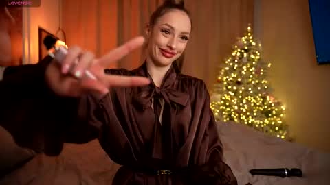 Mila online show from 01/10/26, 03:08