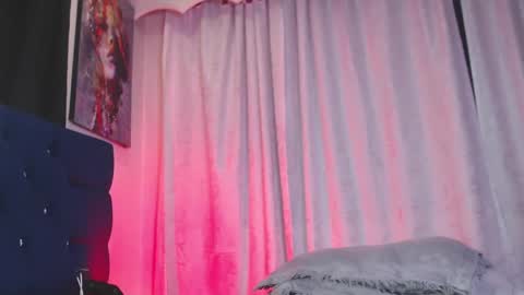 Milan Anxel online show from 04/22/26, 01:52