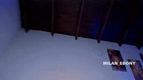 Snapshot of milan_ebony chatting on 01/08/25, 02:35 Milan online show from 01/08/25, 02:35