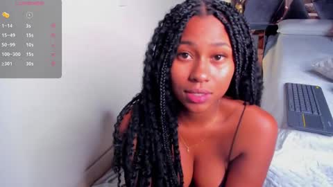 Snapshot of milan_ebony chatting on 02/10/25, 02:26 Milan online show from 02/10/25, 02:26