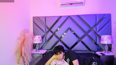 Snapshot of milan_lewiss chatting on 02/26/26, 12:26 milan_lewiss online show from 02/26/26, 12:26