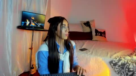 Snapshot of milan_roux chatting on 04/20/26, 03:20 Milane online show from 04/20/26, 03:20
