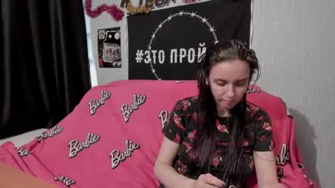 Snapshot of milana696969 chatting on 01/17/25, 08:34 MilAna online show from 01/17/25, 08:34