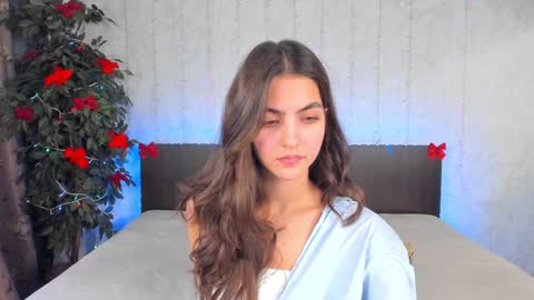 Snapshot of milana_crystal_ chatting on 12/27/24, 11:17 Milana online show from 12/27/24, 11:17