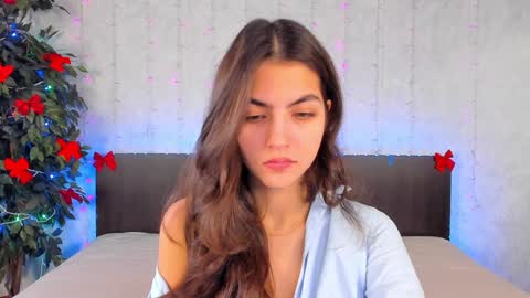 Snapshot of milana_crystal_ chatting on 01/06/25, 08:03 Milana online show from 01/06/25, 08:03