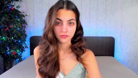 Snapshot of milana_crystal_ chatting on 01/30/25, 08:11 Milana online show from 01/30/25, 08:11
