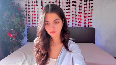 Snapshot of milana_crystal_ chatting on 02/11/25, 11:21 Milana online show from 02/11/25, 11:21