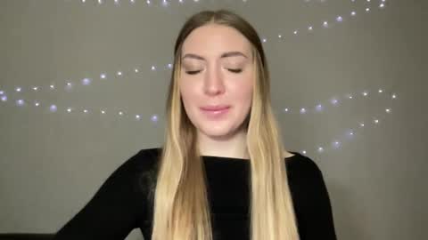 Snapshot of milanaaa_ chatting on 12/08/24, 06:17 Milana online show from 12/08/24, 06:17