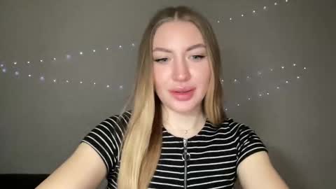 Snapshot of milanaaa_ chatting on 12/11/24, 07:36 Milana online show from 12/11/24, 07:36