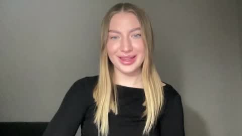 Snapshot of milanaaa_ chatting on 01/23/25, 08:56 Milana online show from 01/23/25, 08:56