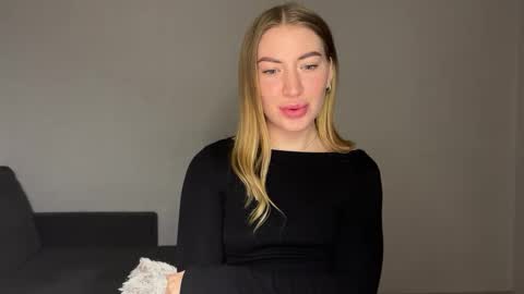 Snapshot of milanaaa_ chatting on 02/03/25, 08:46 Milana online show from 02/03/25, 08:46