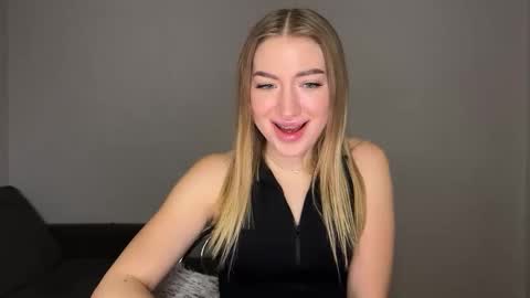 Snapshot of milanaaa_ chatting on 02/11/25, 05:07 Milana online show from 02/11/25, 05:07