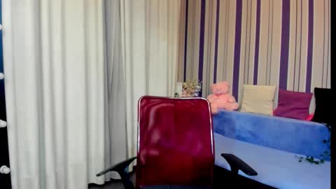 MilanaAlvis online show from 12/14/25, 01:05