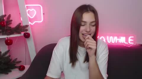 milanaangelas online show from 12/23/24, 10:32