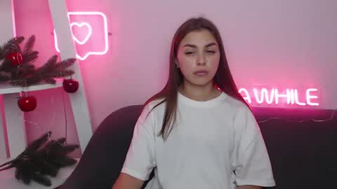 milanaangelas online show from 12/29/24, 05:53