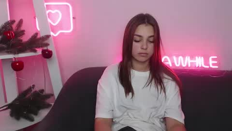 milanaangelas online show from 12/29/24, 10:56