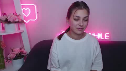 milanaangelas online show from 01/13/25, 05:44