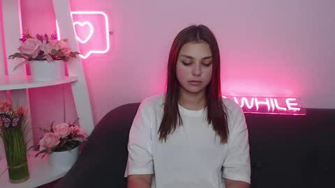 milanaangelas online show from 01/19/25, 11:01