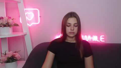 milanaangelas online show from 02/02/25, 11:08