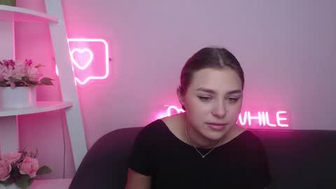 milanaangelas online show from 02/09/25, 05:40