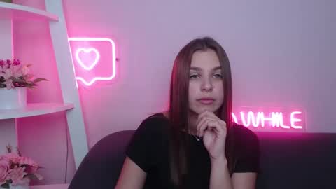 milanaangelas online show from 02/15/25, 06:23