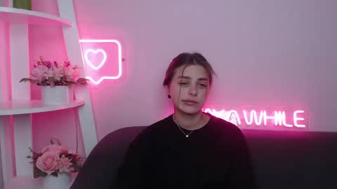 milanaangelas online show from 02/22/25, 05:46