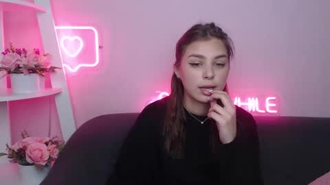 milanaangelas online show from 03/01/25, 05:42