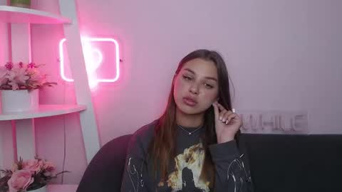 milanaangelas online show from 09/09/25, 07:46