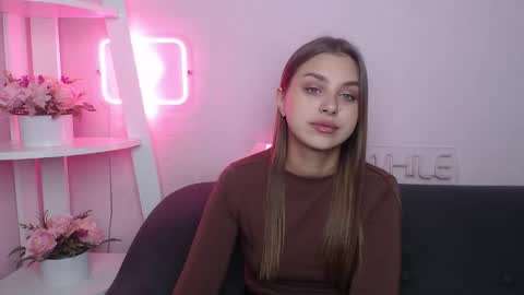 milanaangelas online show from 09/21/25, 04:36