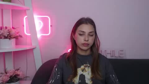 milanaangelas online show from 09/22/25, 04:36