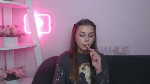 milanaangelas online show from 10/20/25, 04:46