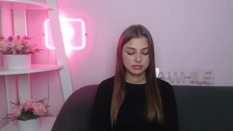 milanaangelas online show from 10/31/25, 05:52