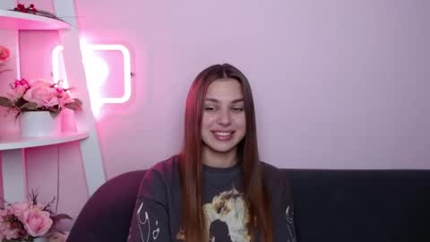 milanaangelas online show from 04/21/26, 07:39