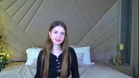 Snapshot of milanabalmain chatting on 12/15/24, 01:54 MilanaBalmain online show from 12/15/24, 01:54