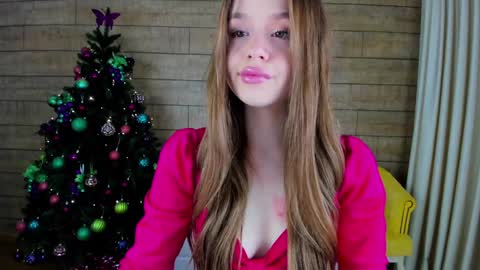 Snapshot of milanabalmain chatting on 12/23/24, 04:44 MilanaBalmain online show from 12/23/24, 04:44