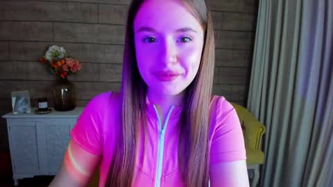 Snapshot of milanabalmain chatting on 02/11/25, 11:43 MilanaBalmain online show from 02/11/25, 11:43