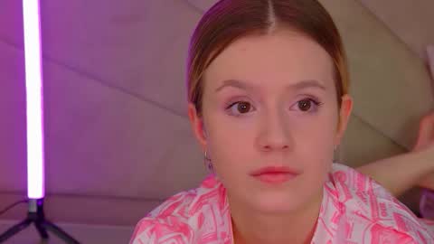 MilanaBalmain online show from 11/08/25, 04:45