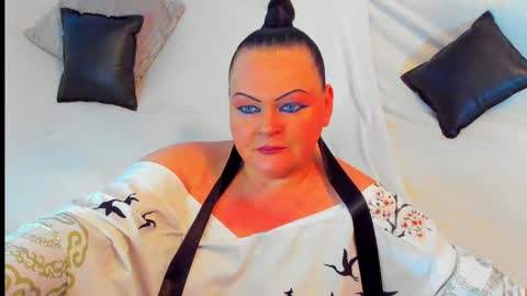 Snapshot of milanabiegert chatting on 12/29/24, 11:29 Lana online show from 12/29/24, 11:29