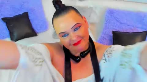 Snapshot of milanabiegert chatting on 02/17/25, 03:42 Lana online show from 02/17/25, 03:42