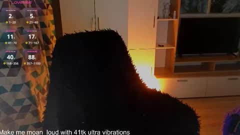 Snapshot of milanafox_ chatting on 02/25/26, 08:07 Lana online show from 02/25/26, 08:07