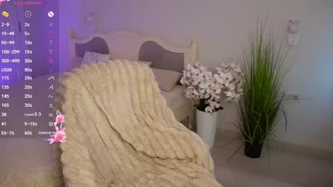 milanamoons online show from 07/01/26, 11:56
