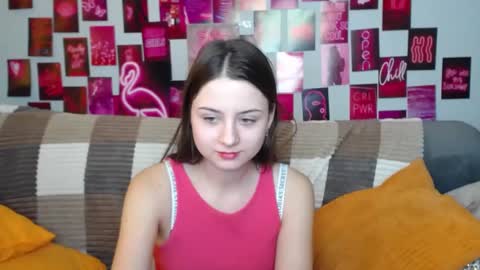 Snapshot of milanaroz chatting on 02/09/25, 12:19 milanaroz online show from 02/09/25, 12:19