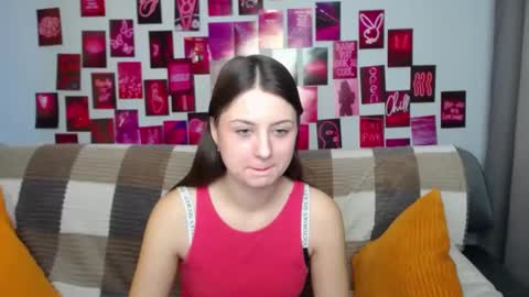 Snapshot of milanaroz chatting on 02/21/25, 05:46 milanaroz online show from 02/21/25, 05:46