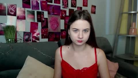 Snapshot of milanaroz chatting on 09/11/25, 04:45 milanaroz online show from 09/11/25, 04:45