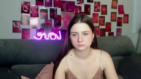 milanaroz online show from 11/16/25, 05:46