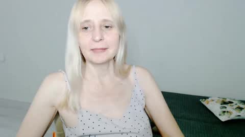 Milena online show from 02/09/25, 03:01